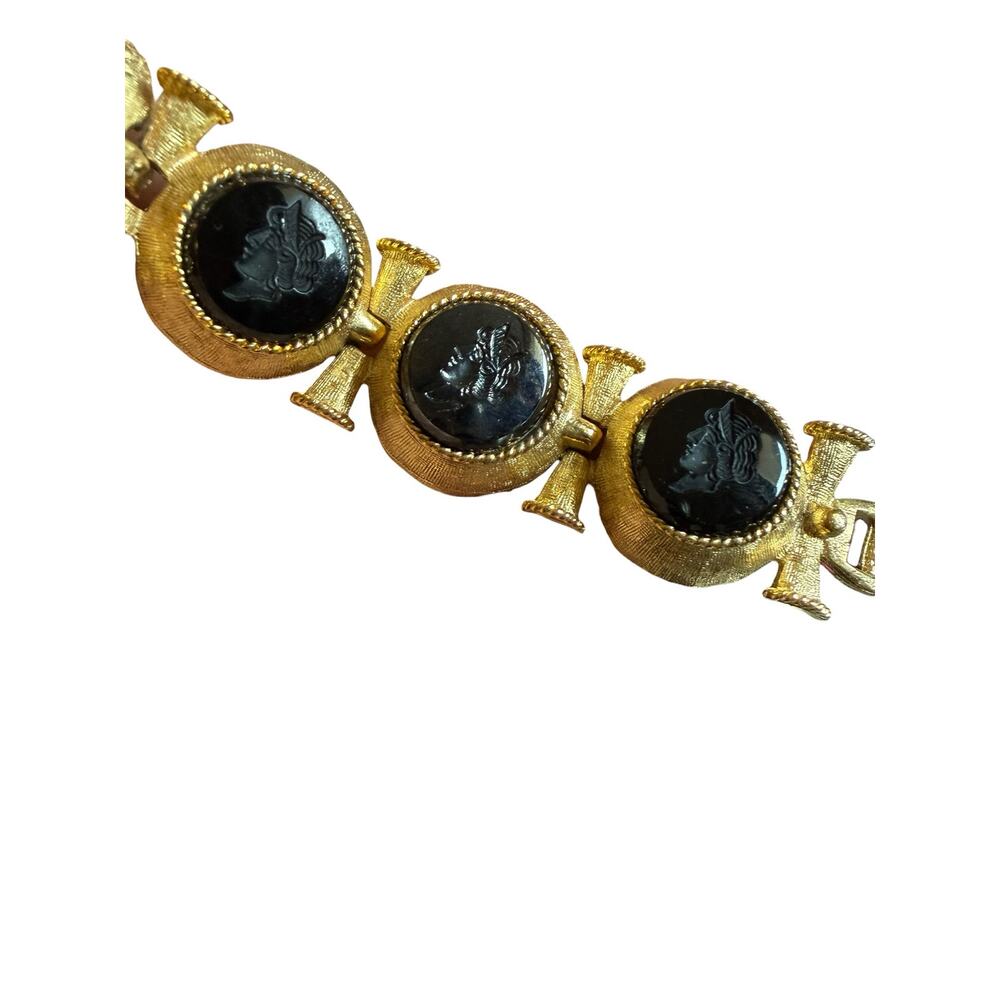 Vintage Art Arthur Pepper Gold Tone Cameo Bracelet Black Intaglio Roman Goddess